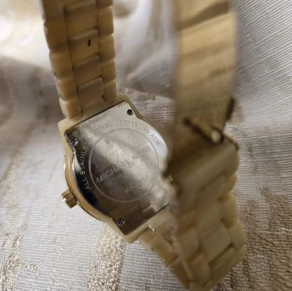 Michael Kors Mother Of Pearl Gold Tone Stainless Steel Horn Resin Jet Set MK5039 - Picture 11 of 13